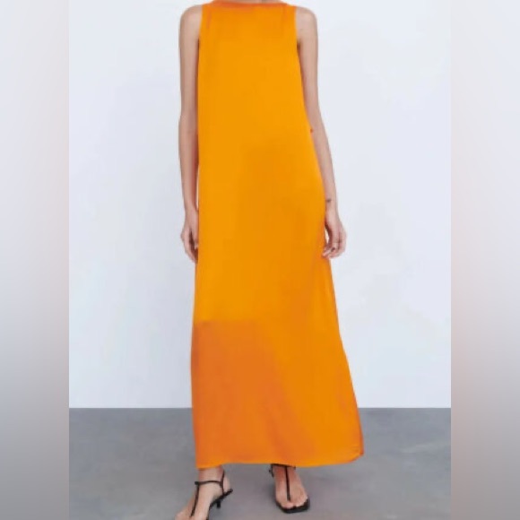 Flowy Occassion Dress - Picture 3 of 8